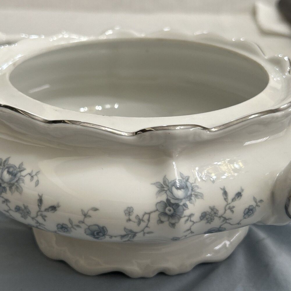 Vintage Johann Haviland “Blue Garland” Covered Vegetable Bowl or Casserole Dish - Picture 12 of 16